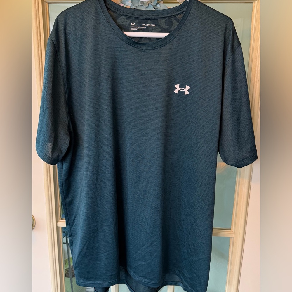 Under Armour Men's Dark Green Short Sleeve Tee